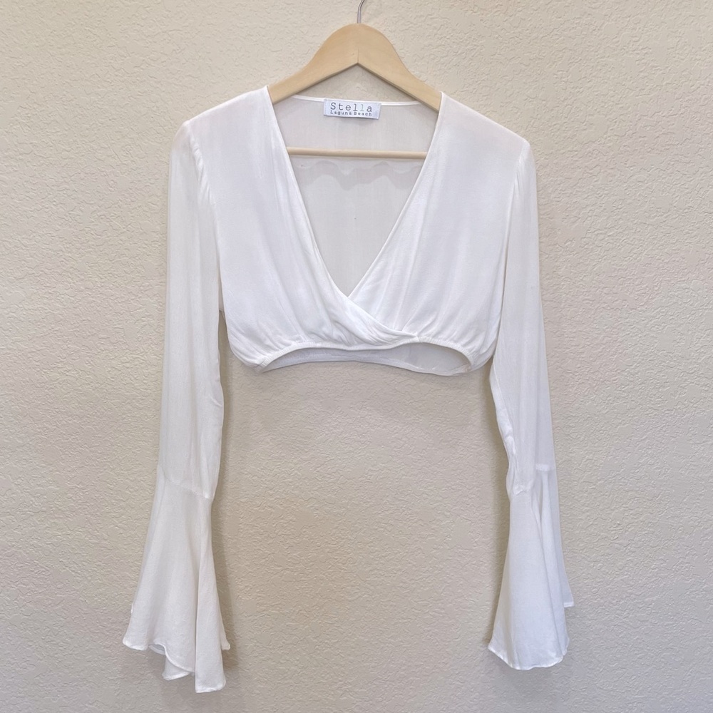 Stella Laguna Beach White Cropped Bell Sleeve Top Boho Beach Summer Whimsigoth